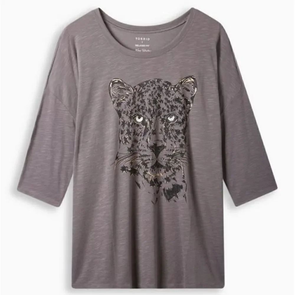 Torrid Leopard Relaxed Fit Scoop Neck Drop Shoulder Tee in Size 2